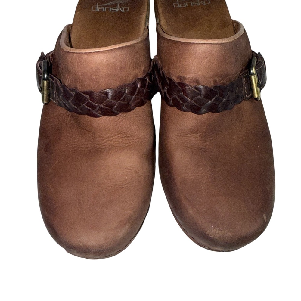 Dansko Brown Leather Braided Buckle Clogs‎ Mules Faux Wood Grain Heel Women's 39 - Picture 6 of 10